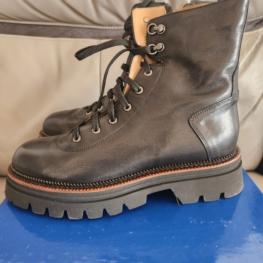 MON- CLE WOMENS BOOTS - Picture 5 of 10
